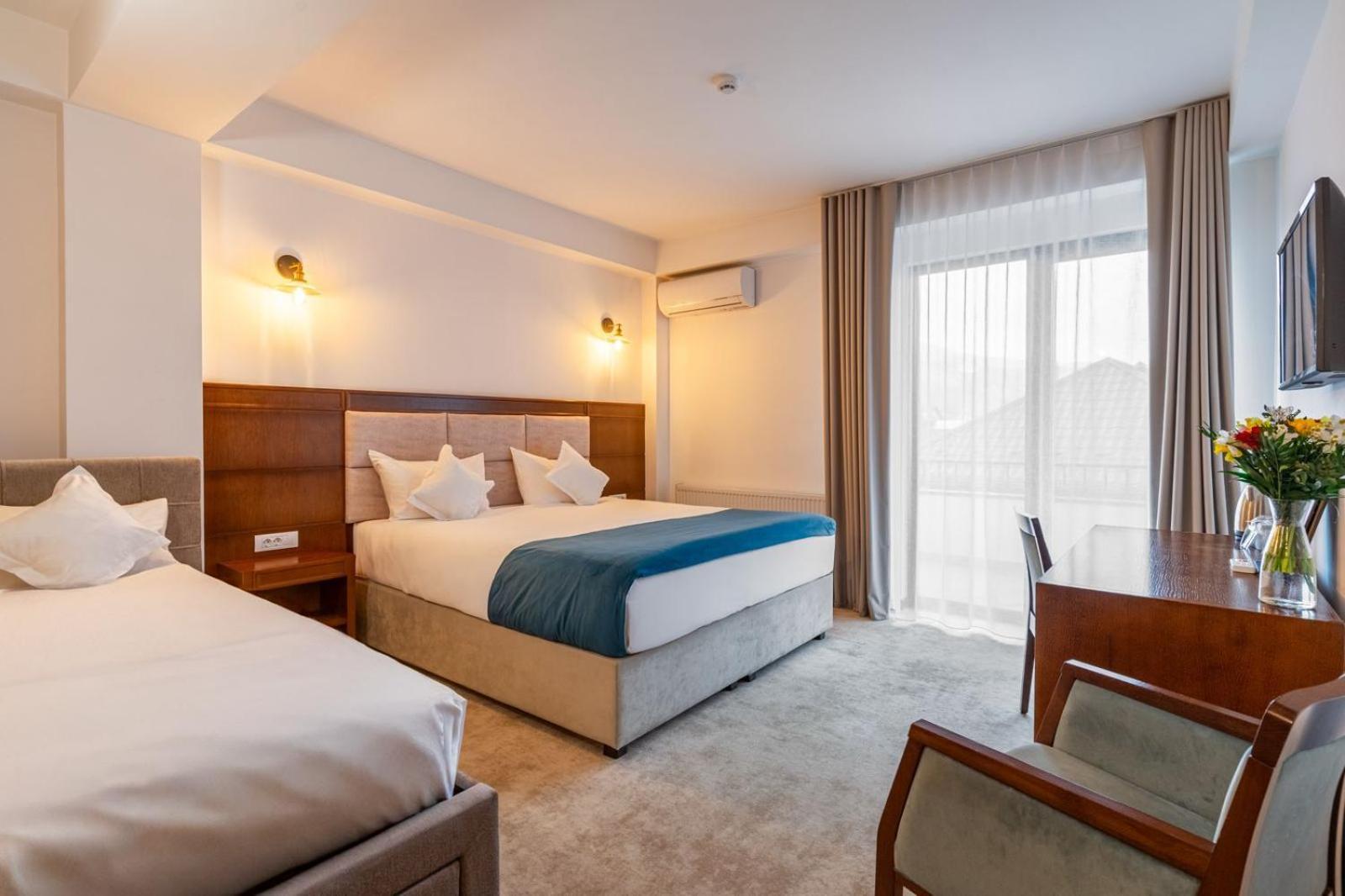Hotel Buchenland Гура Хуморулуй Екстериор снимка