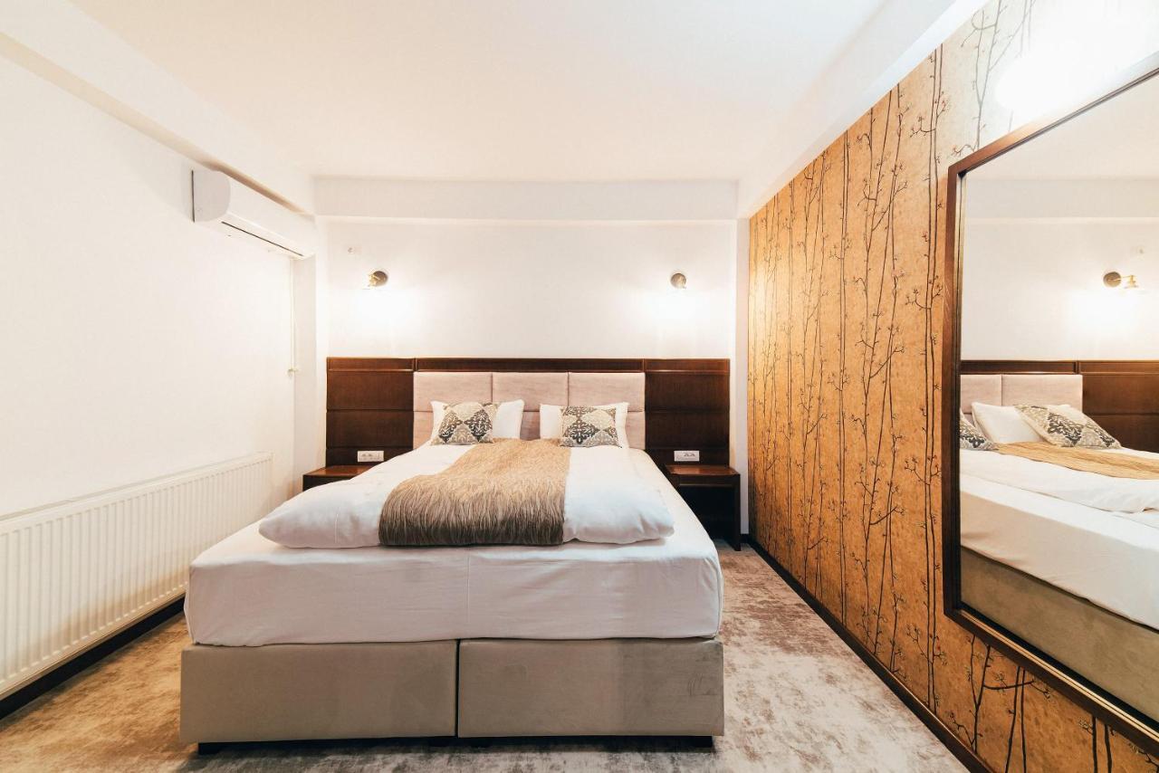 Hotel Buchenland Гура Хуморулуй Екстериор снимка