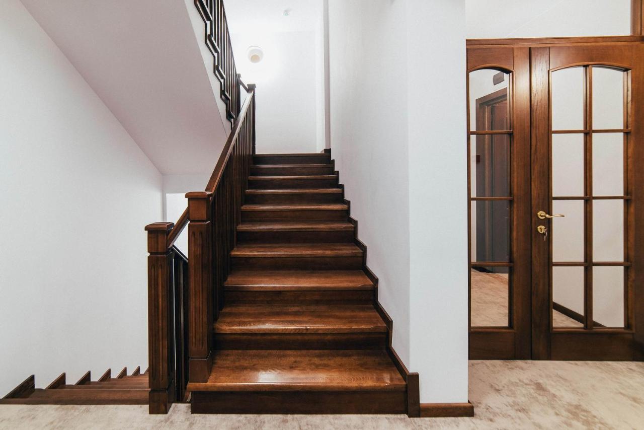 Hotel Buchenland Гура Хуморулуй Екстериор снимка